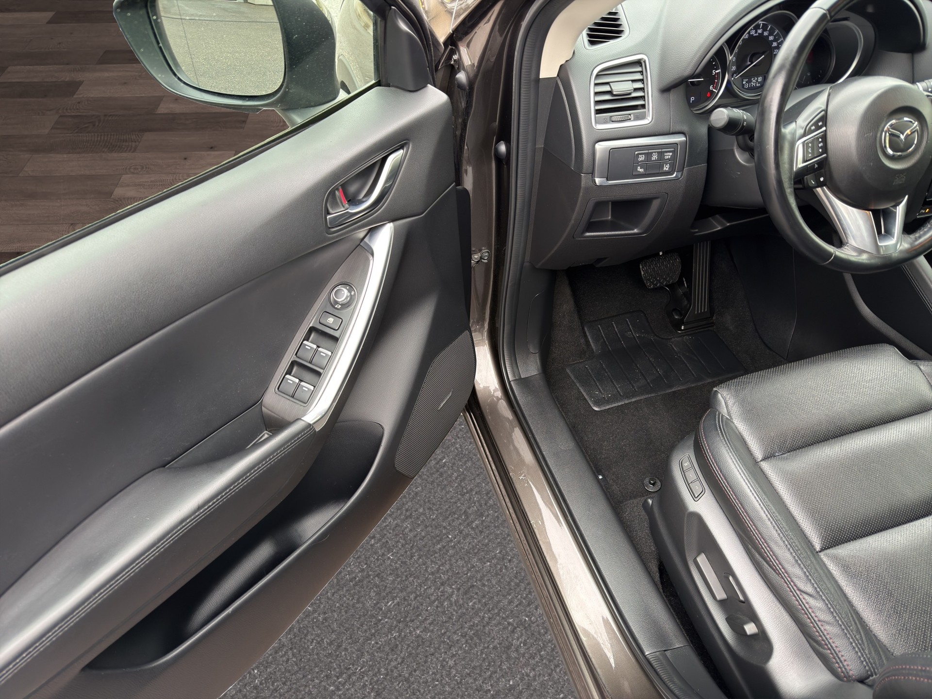 MAZDA CX-5 2.2 D HP Revolution AWD Automatic-image-19
