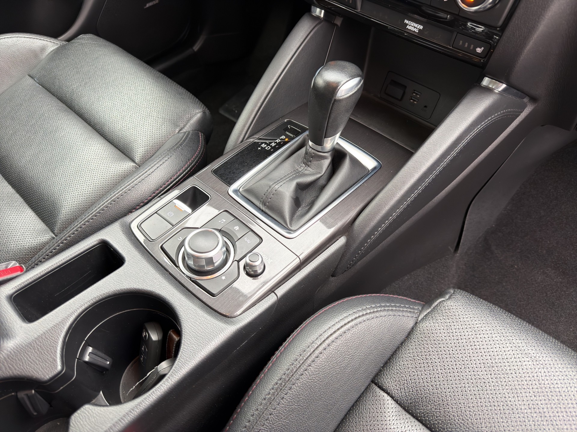 MAZDA CX-5 2.2 D HP Revolution AWD Automatic-image-17