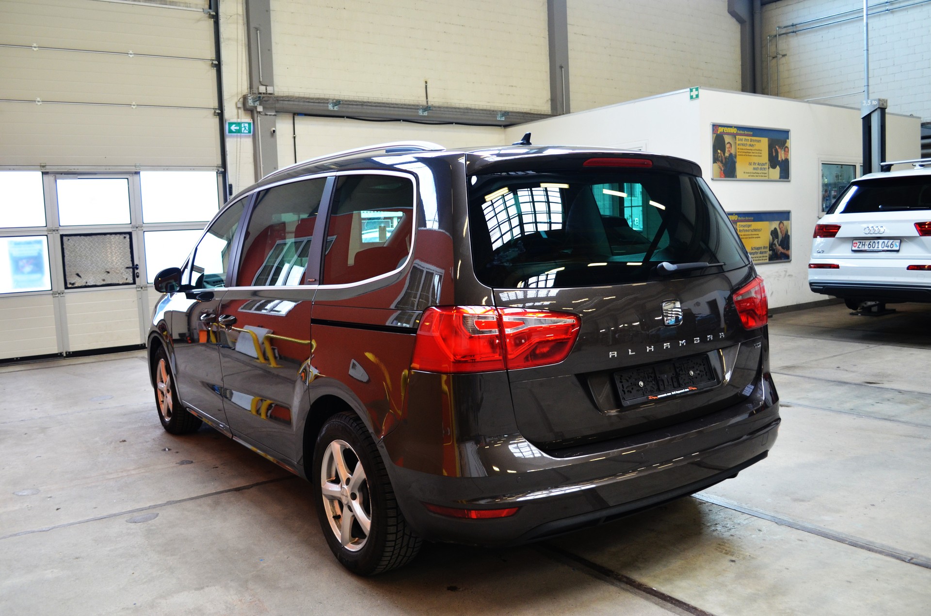SEAT Alhambra 2.0 TDI Reference DSG-image-6