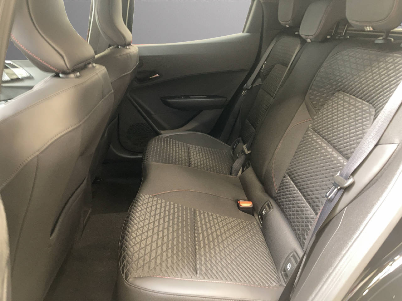 RENAULT Clio 1.8 E-Tech techno-image-5