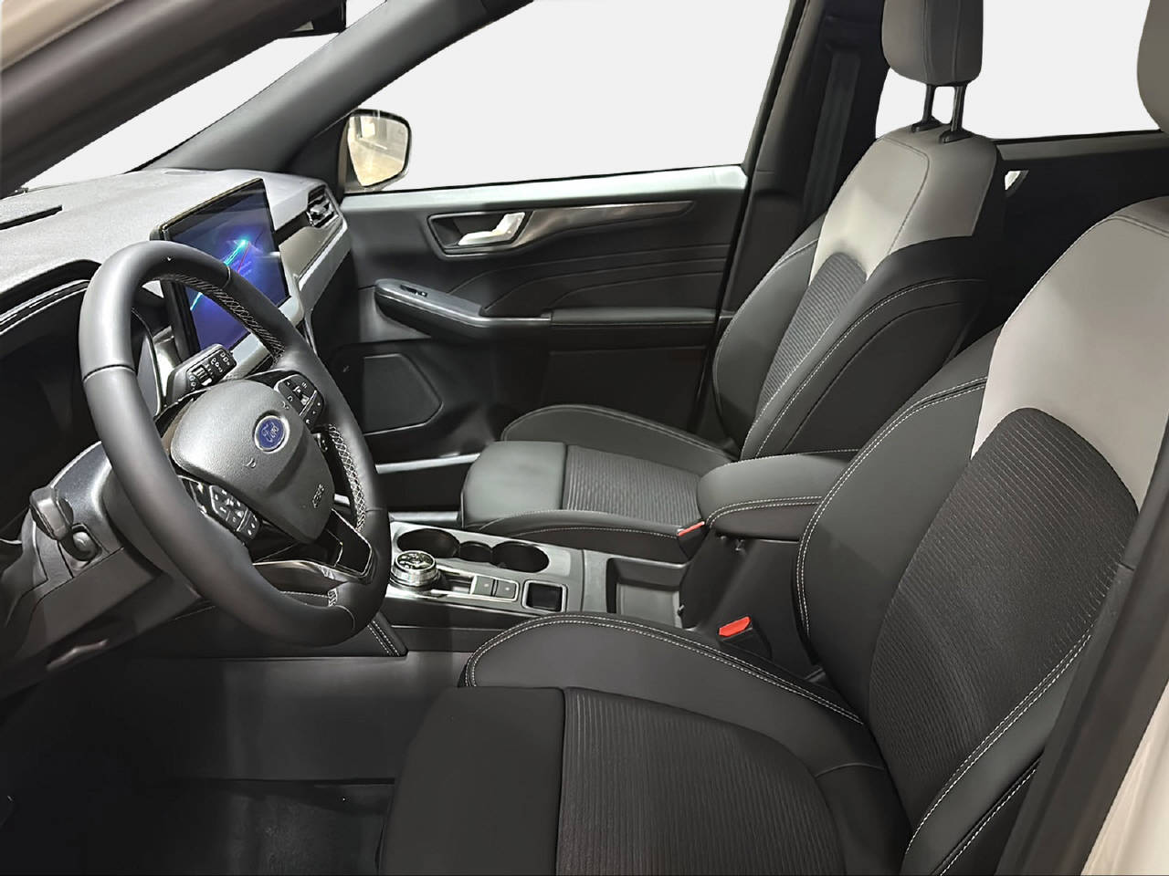 FORD Kuga 2.5 Hybrid Sound Edition 4x4-image-13