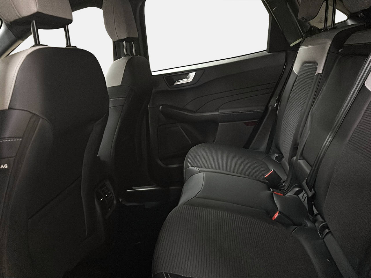 FORD Kuga 2.5 Hybrid Sound Edition 4x4-image-10