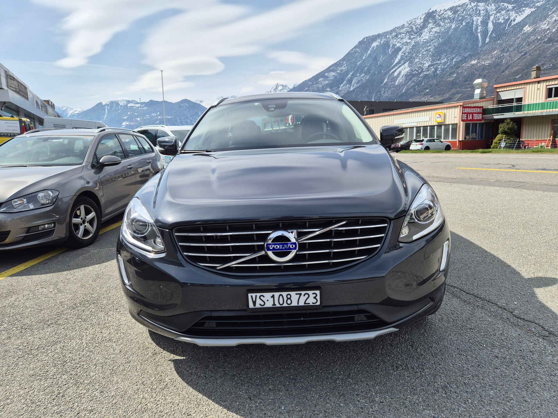 VOLVO XC60 T5 AWD Momentum Geartronic-image-1