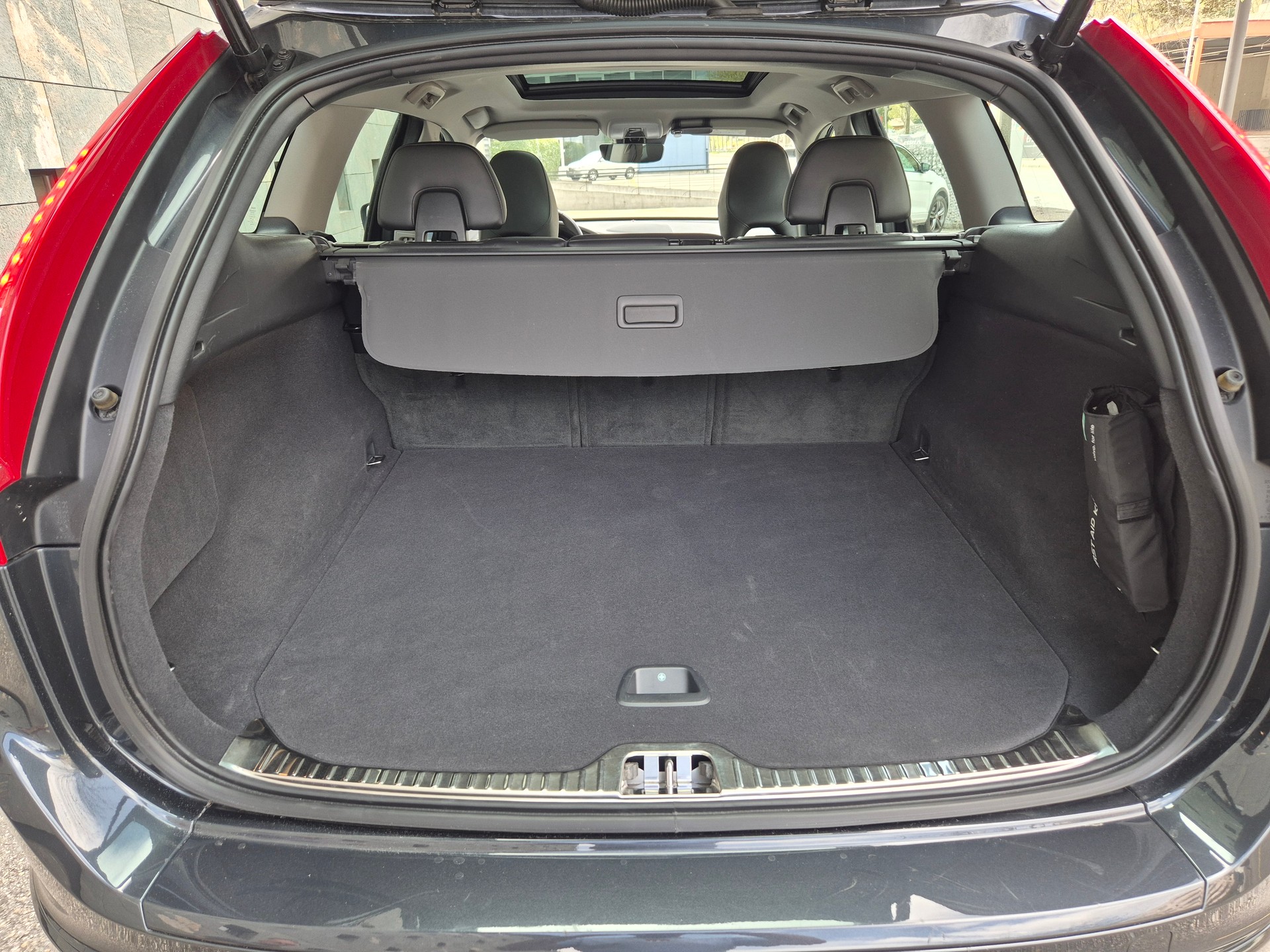 VOLVO XC60 T5 AWD Momentum Geartronic-image-11