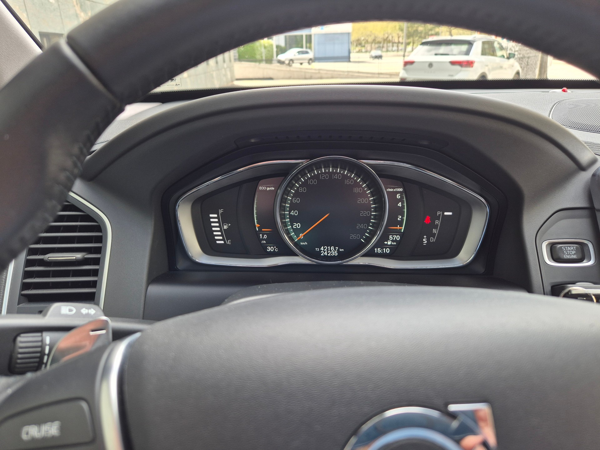 VOLVO XC60 T5 AWD Momentum Geartronic-image-12