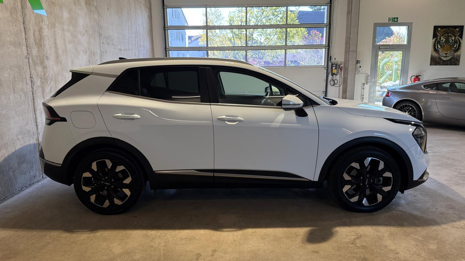 KIA Sportage 1.6 T-GDi PHEV Style-image-6