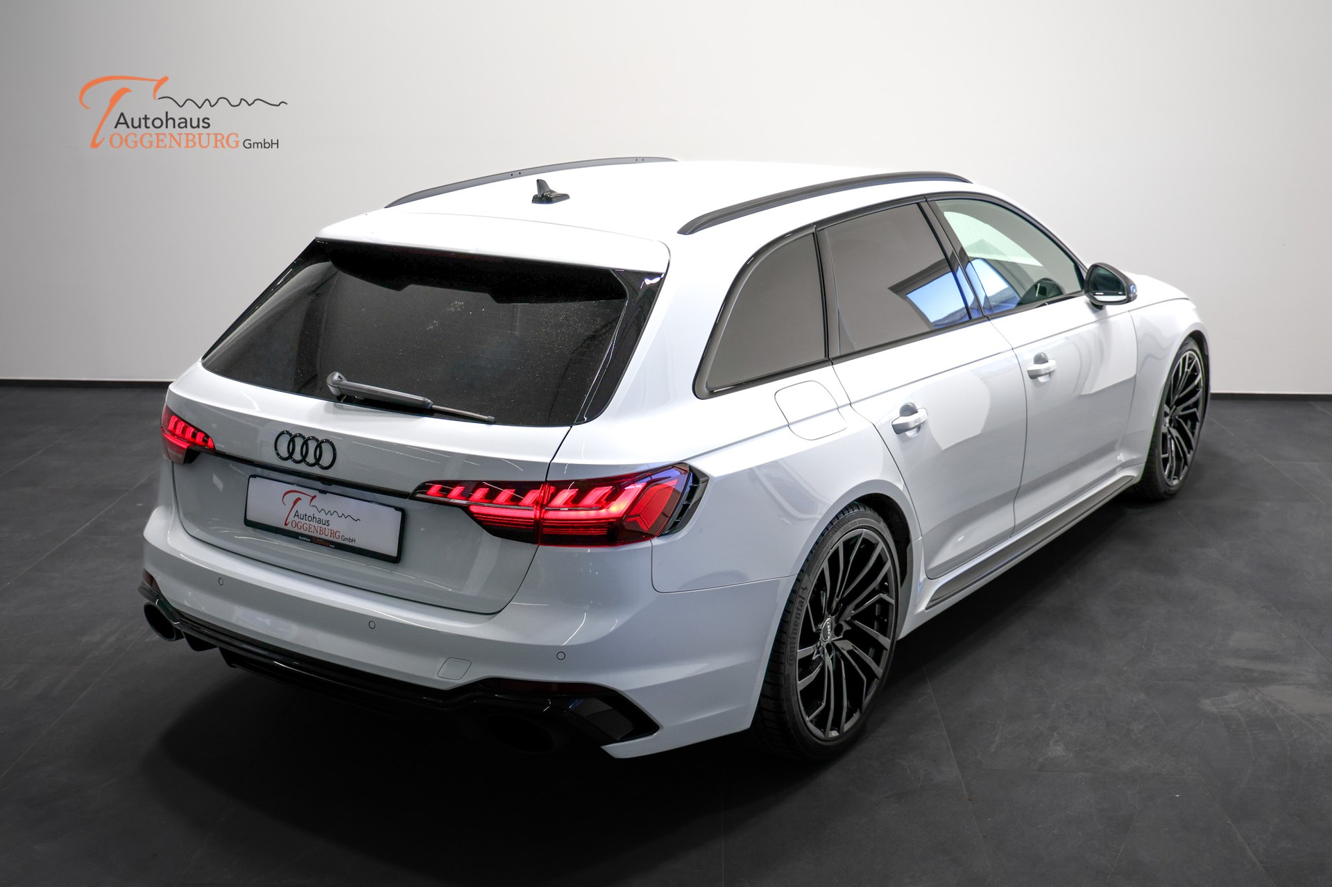 AUDI RS4 Avant quattro tiptronic *Carbon Exterieur*Carbon Interieur*frisch ab Service*-image-7