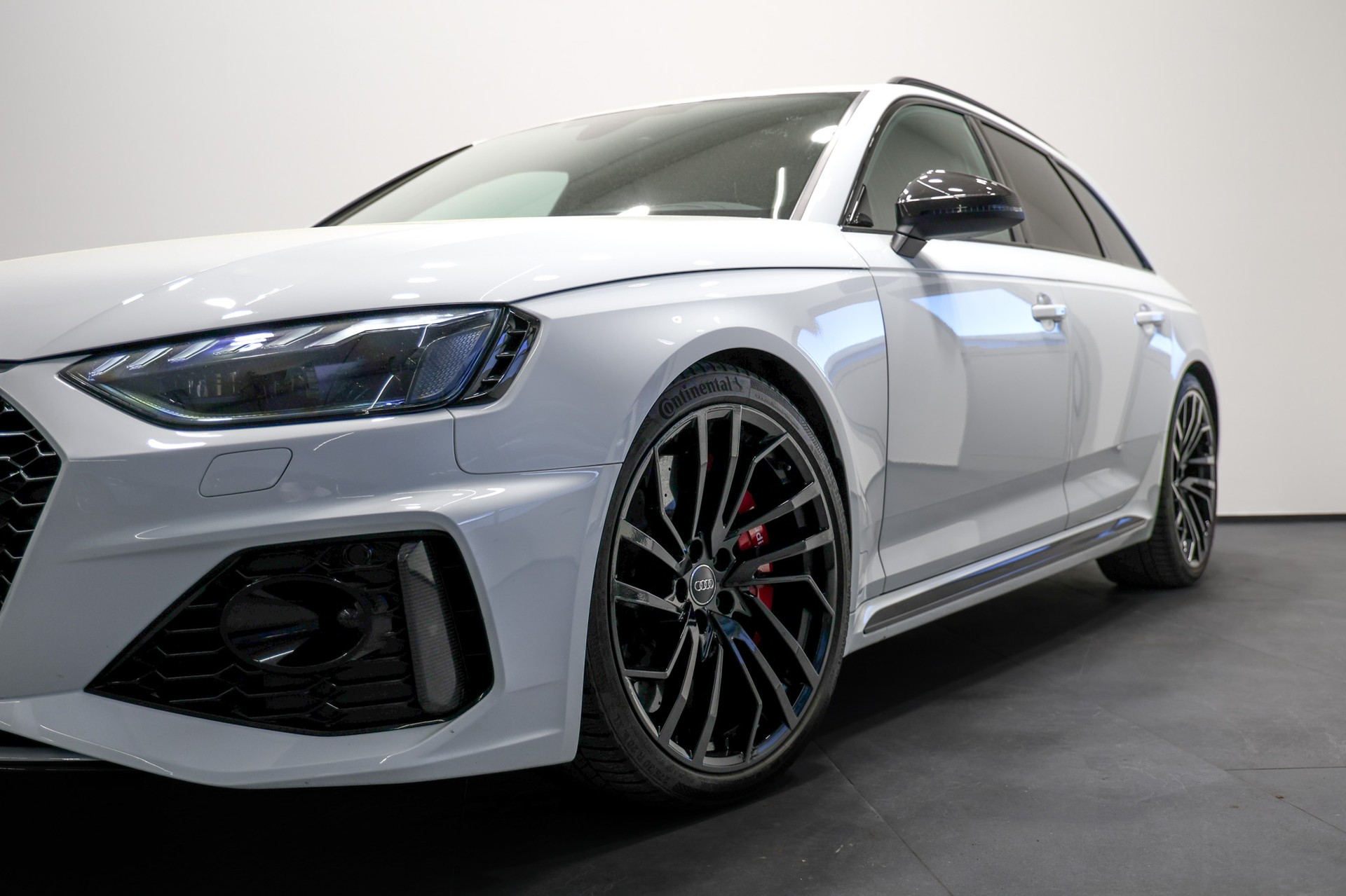 AUDI RS4 Avant quattro tiptronic *Carbon Exterieur*Carbon Interieur*frisch ab Service*-image-9