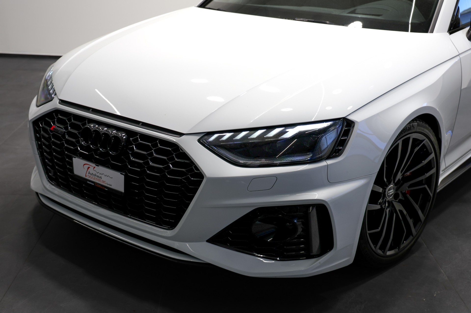 AUDI RS4 Avant quattro tiptronic *Carbon Exterieur*Carbon Interieur*frisch ab Service*-image-11