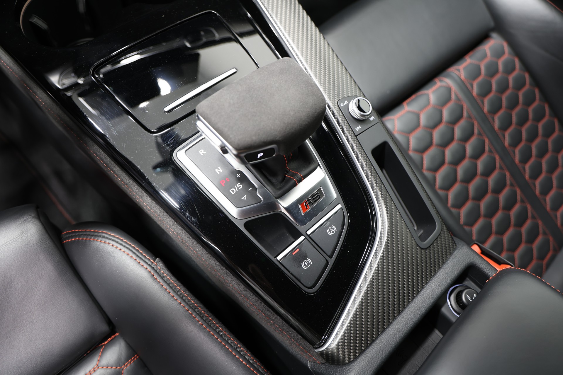 AUDI RS4 Avant quattro tiptronic *Carbon Exterieur*Carbon Interieur*frisch ab Service*-image-23