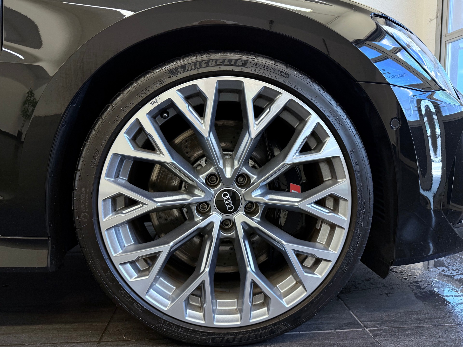 AUDI RS3 Sportback 2.5 TSI quattro S-tronic-image-5