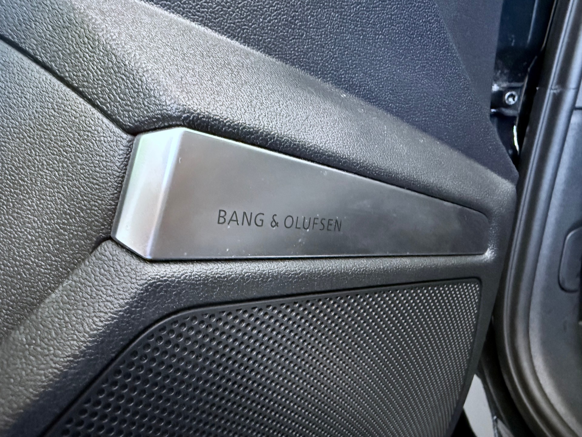 AUDI RS3 Sportback 2.5 TSI quattro S-tronic-image-23