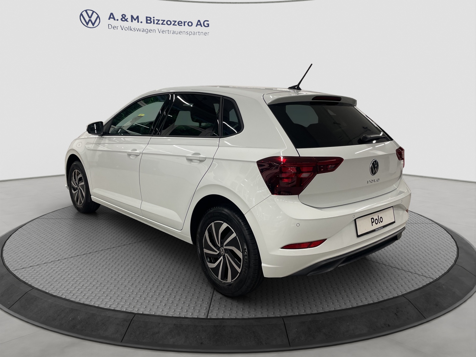 VW Polo 1.0 TSI Life DSG-image-2