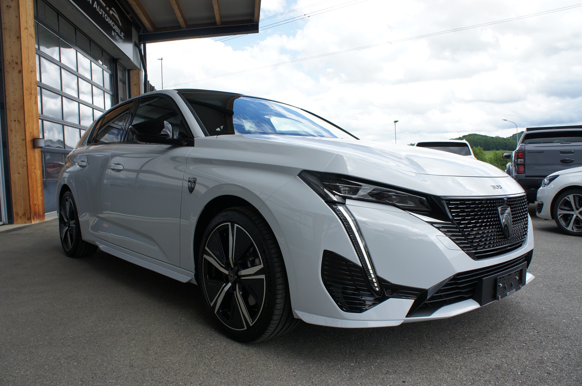 PEUGEOT 308 1.2 HEV 145 GT-image-6
