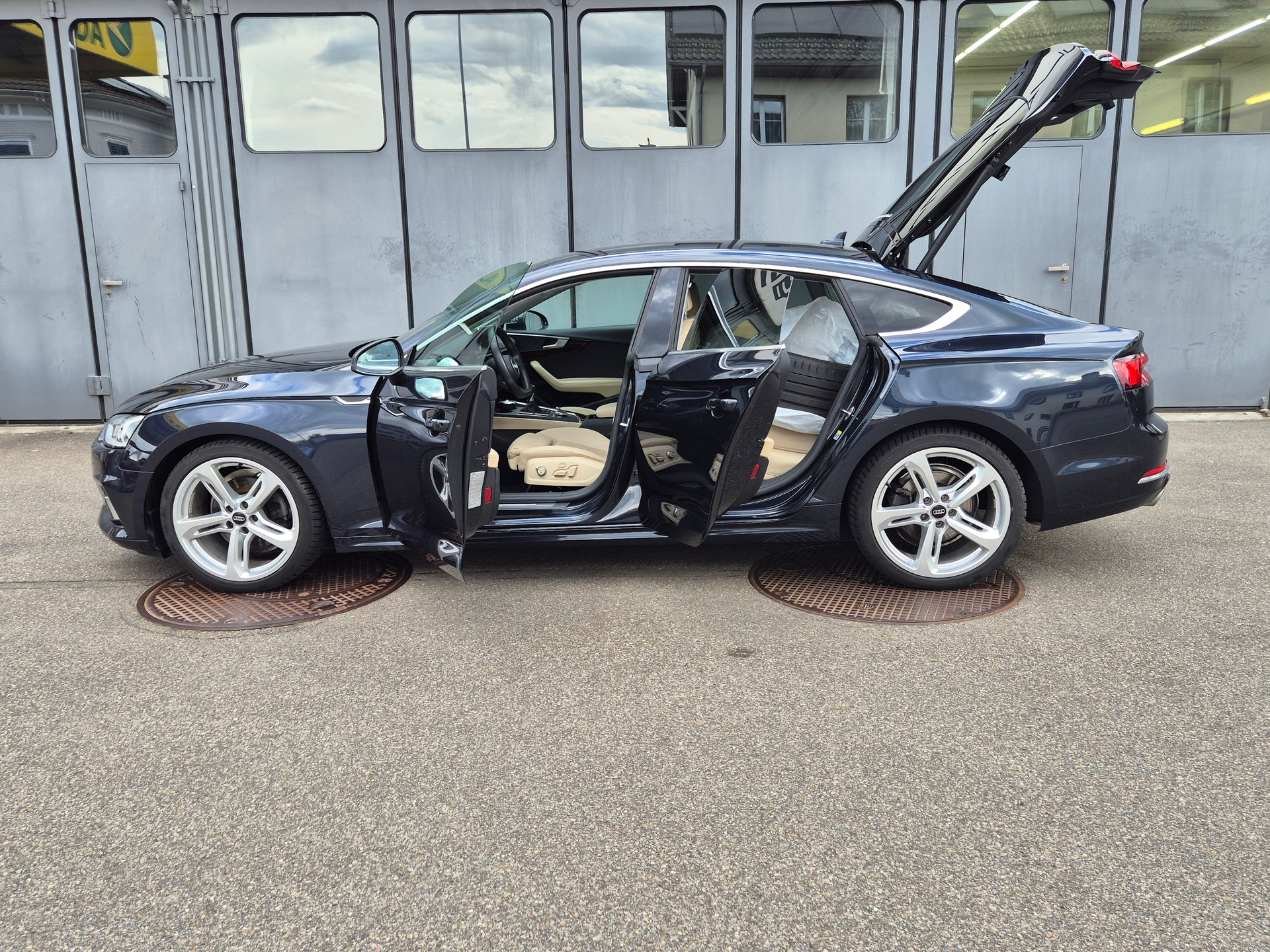 AUDI A5 Sportback 2.0 TFSI g-tron Sport-image-7