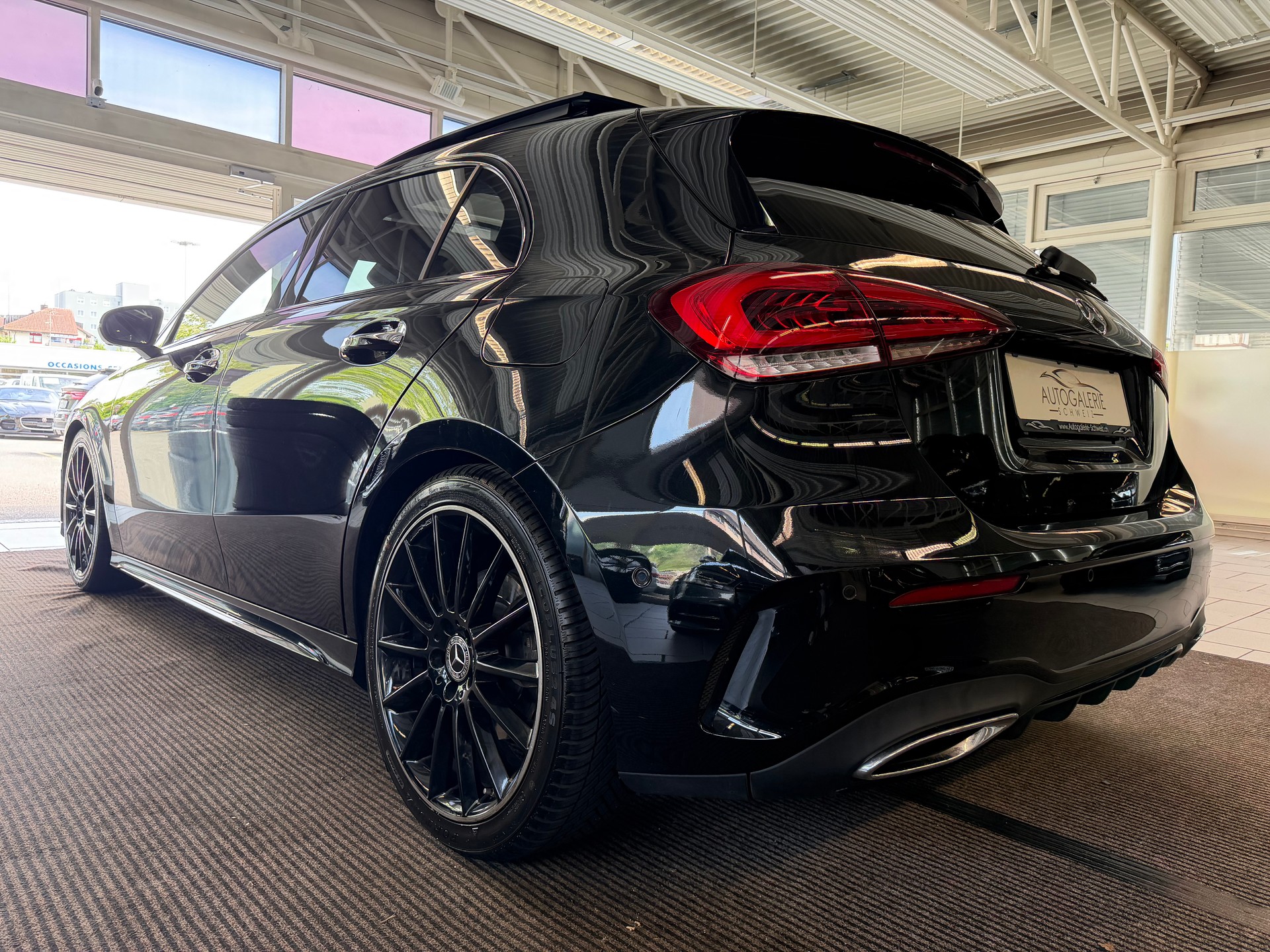 MERCEDES-BENZ A 200 AMG Line 7G-DCT | CH | Panorama | Premium PLUS | 19" | Head Up | 360 Kamera |-image-24