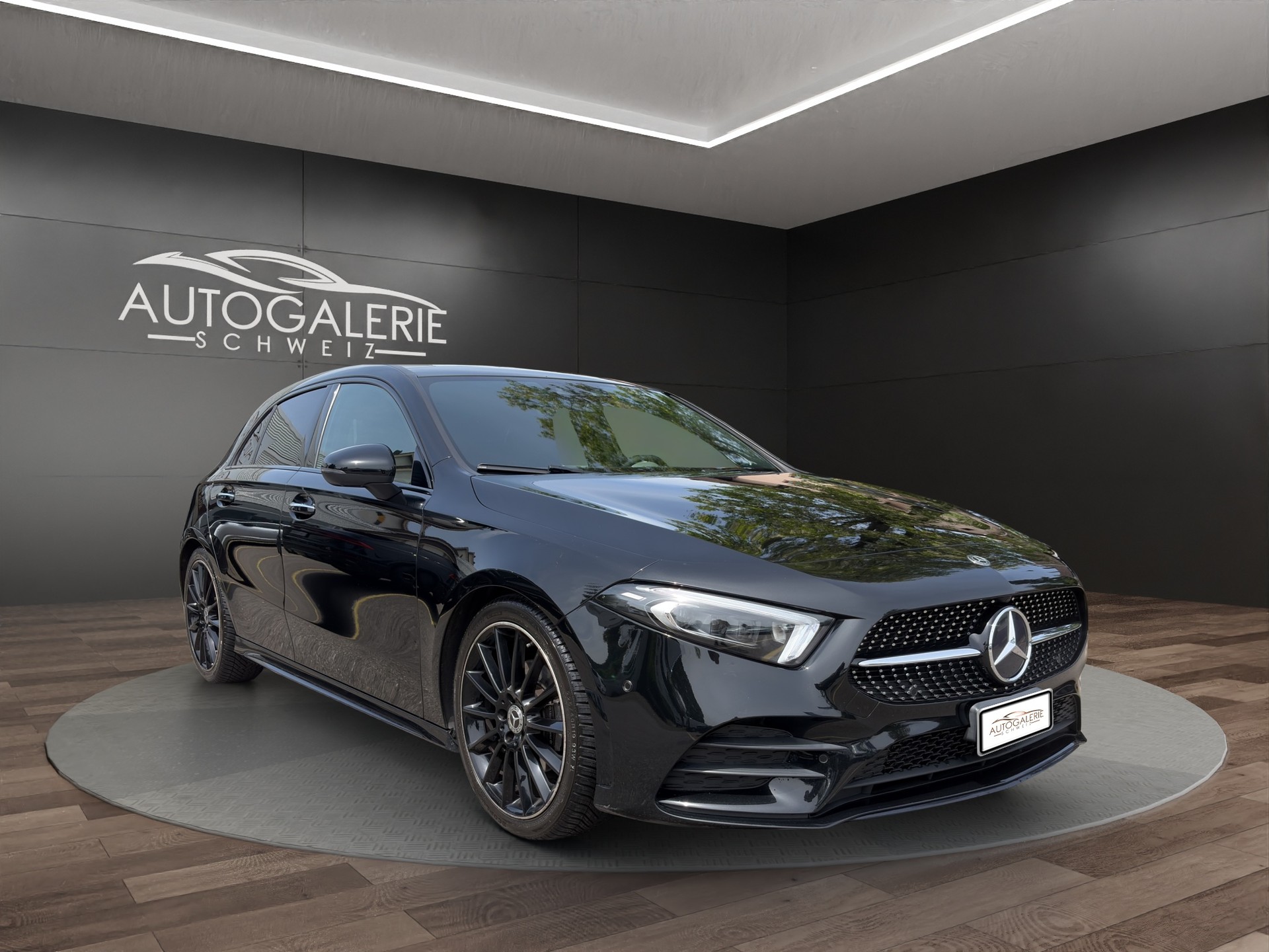 MERCEDES-BENZ A 200 AMG Line 7G-DCT | CH | Panorama | Premium PLUS | 19" | Head Up | 360 Kamera |-image-6