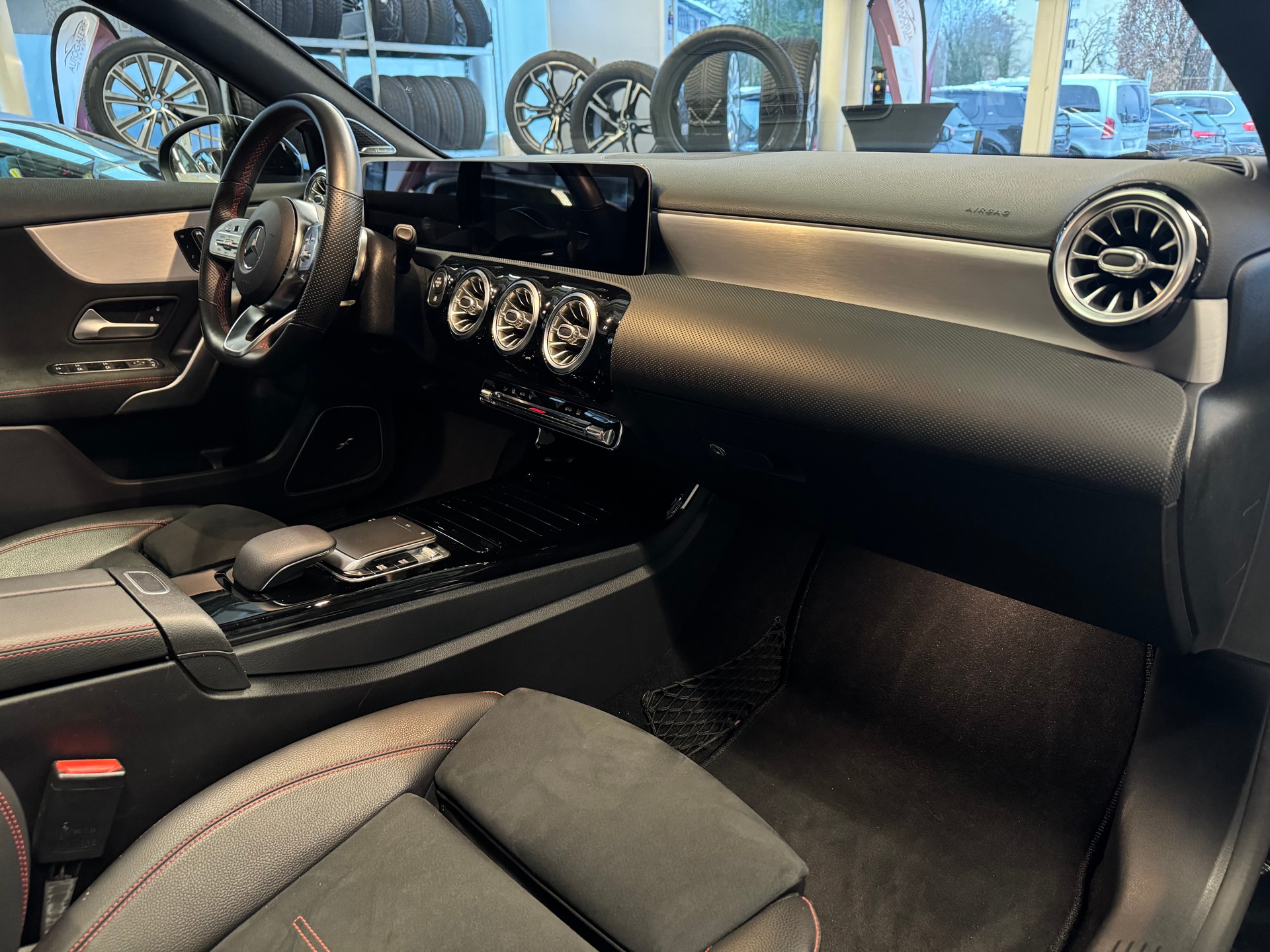 MERCEDES-BENZ A 200 AMG Line 7G-DCT | CH | Panorama | Premium PLUS | 19" | Head Up | 360 Kamera |-image-59
