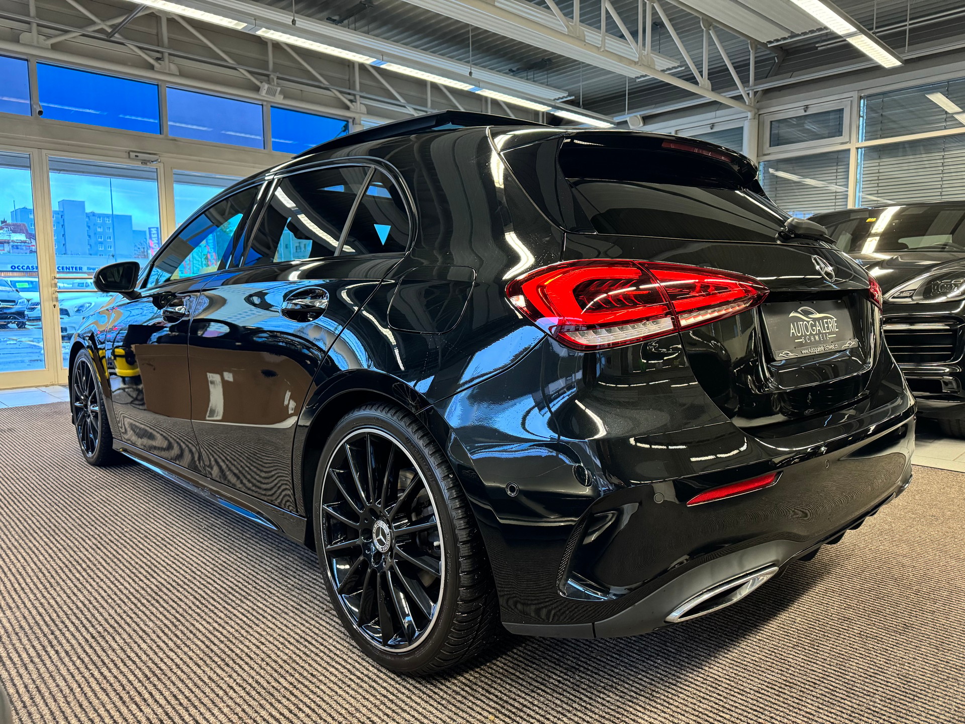 MERCEDES-BENZ A 200 AMG Line 7G-DCT | CH | Panorama | Premium PLUS | 19" | Head Up | 360 Kamera |-image-40