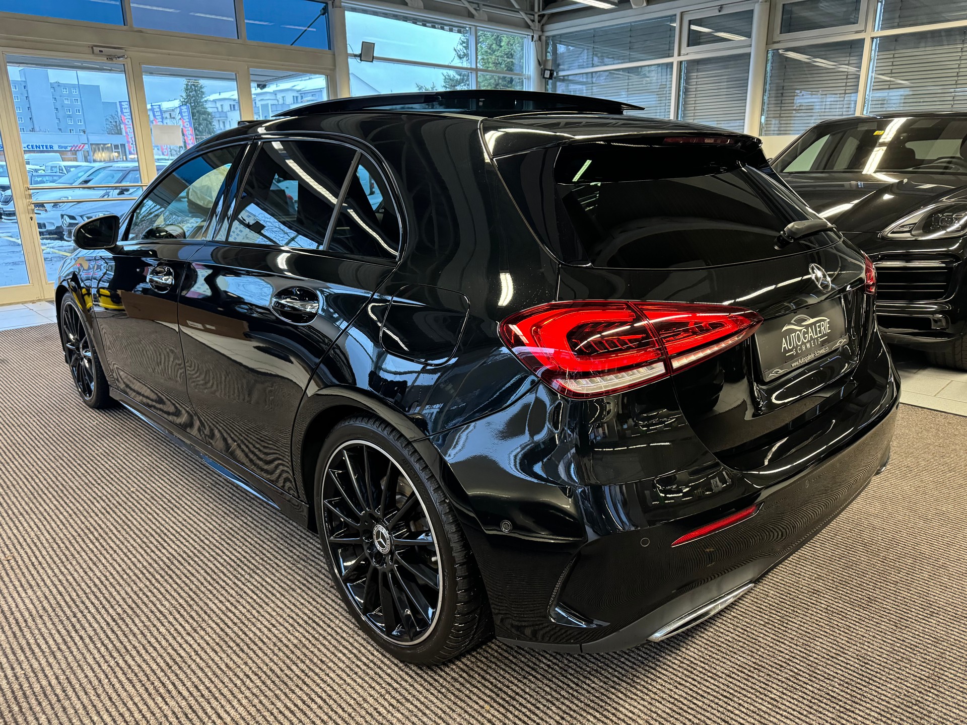 MERCEDES-BENZ A 200 AMG Line 7G-DCT | CH | Panorama | Premium PLUS | 19" | Head Up | 360 Kamera |-image-41