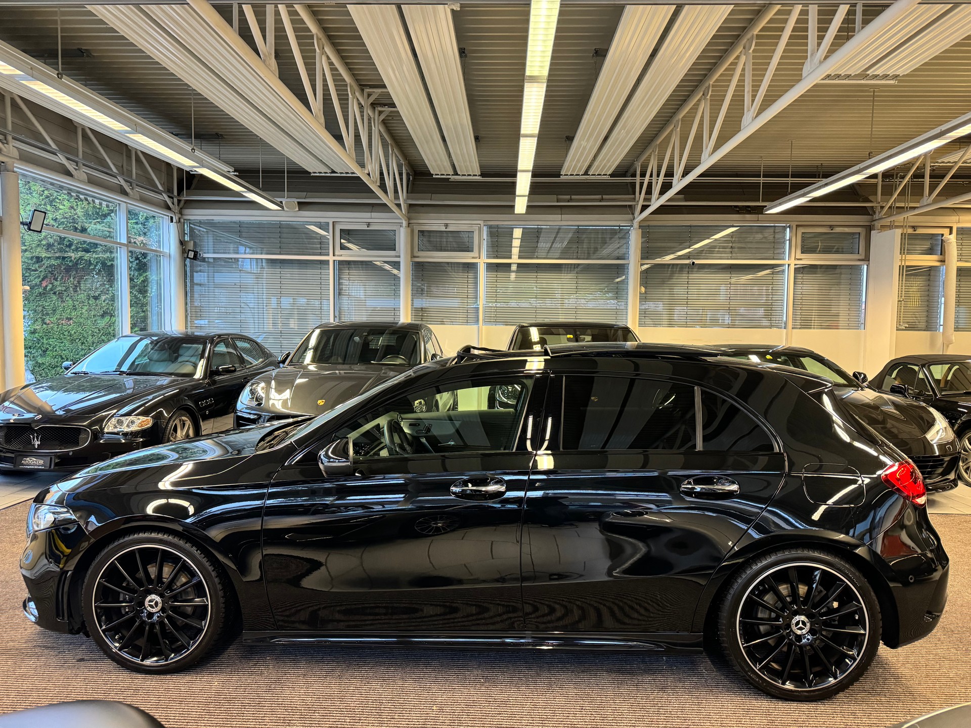 MERCEDES-BENZ A 200 AMG Line 7G-DCT | CH | Panorama | Premium PLUS | 19" | Head Up | 360 Kamera |-image-39