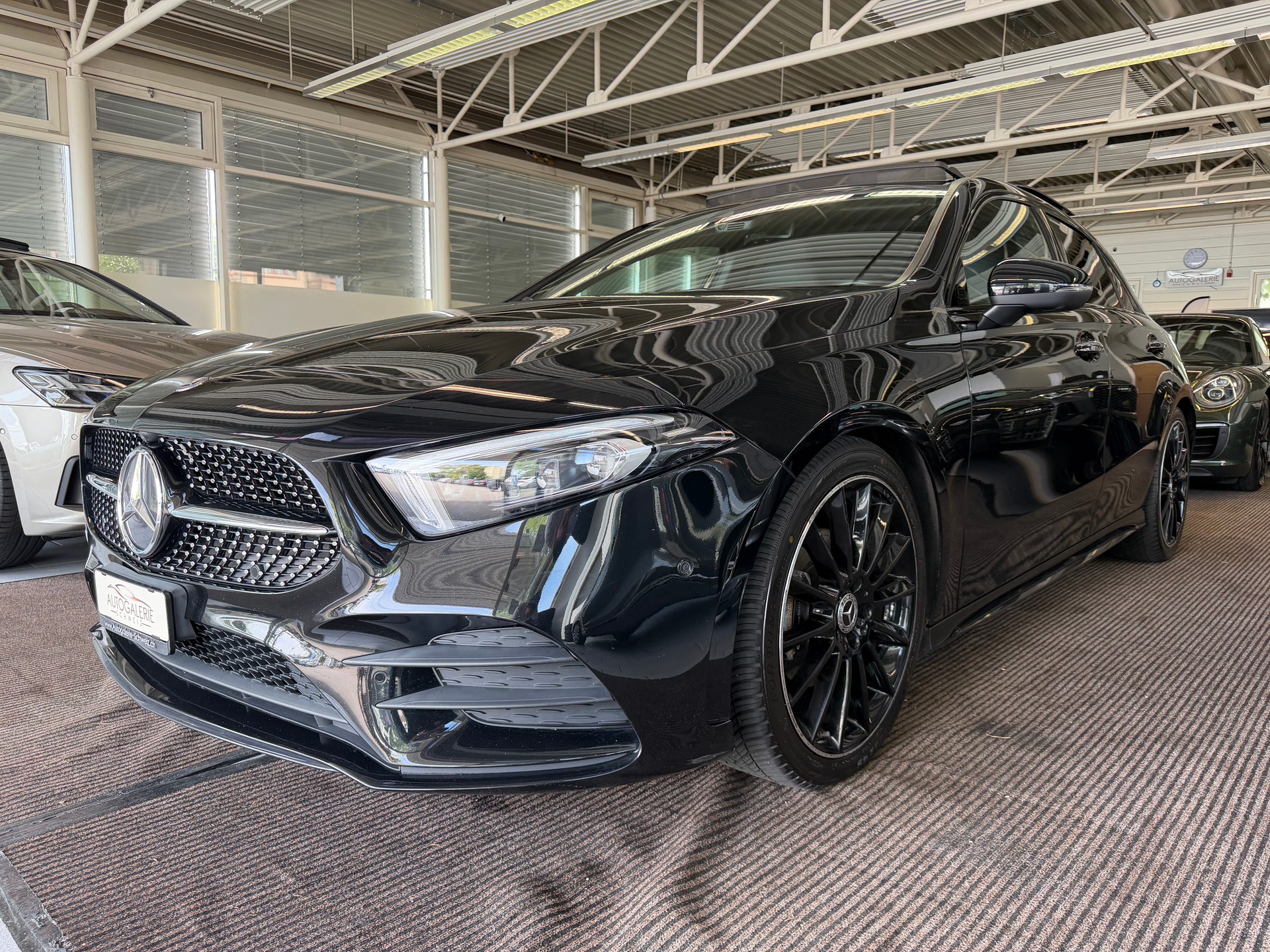 MERCEDES-BENZ A 200 AMG Line 7G-DCT | CH | Panorama | Premium PLUS | 19" | Head Up | 360 Kamera |-image-33