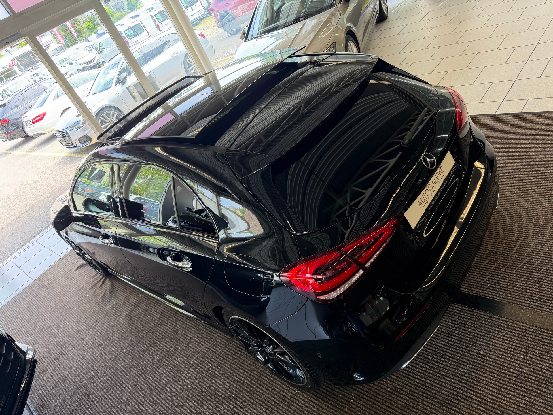 MERCEDES-BENZ A 200 AMG Line 7G-DCT | CH | Panorama | Premium PLUS | 19" | Head Up | 360 Kamera |-image-35
