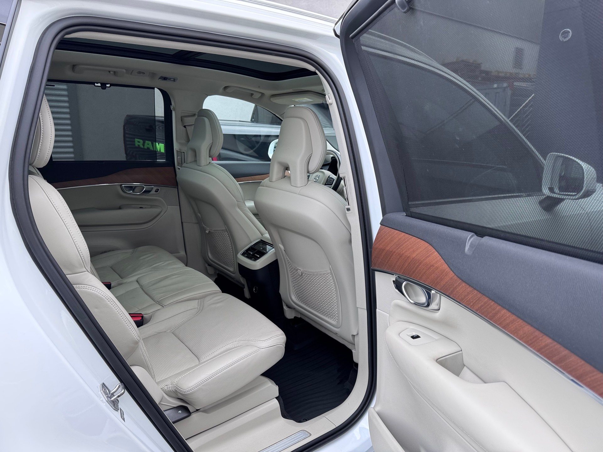 VOLVO XC90 T6 AWD Inscription Geartronic-image-11