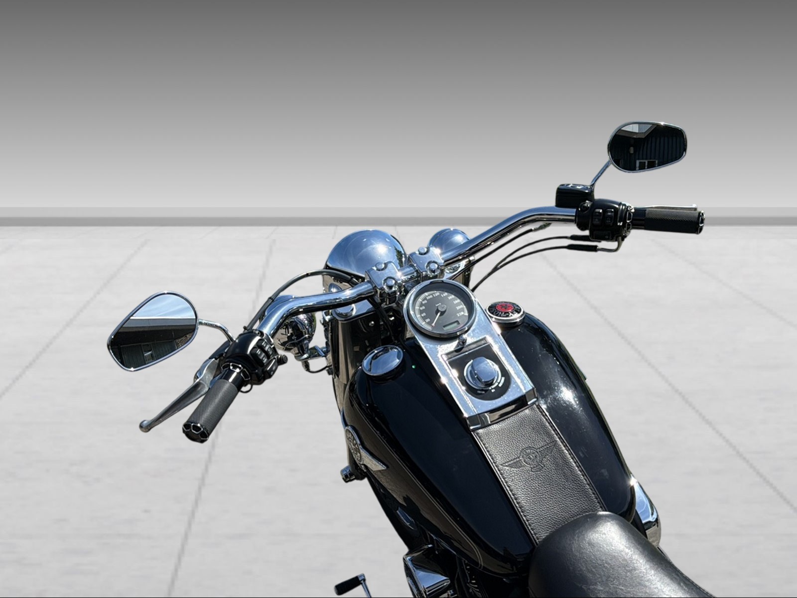 HARLEY-DAVIDSON FLSTF Fat Boy ABS-showroom-element-3