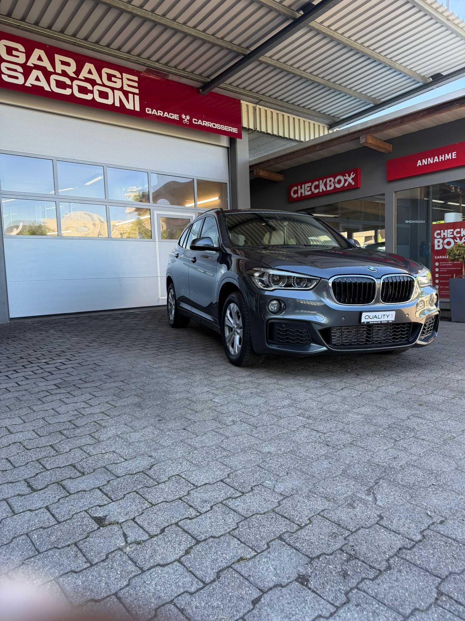BMW X1 xDrive 25i M-Sportpaket-image-1