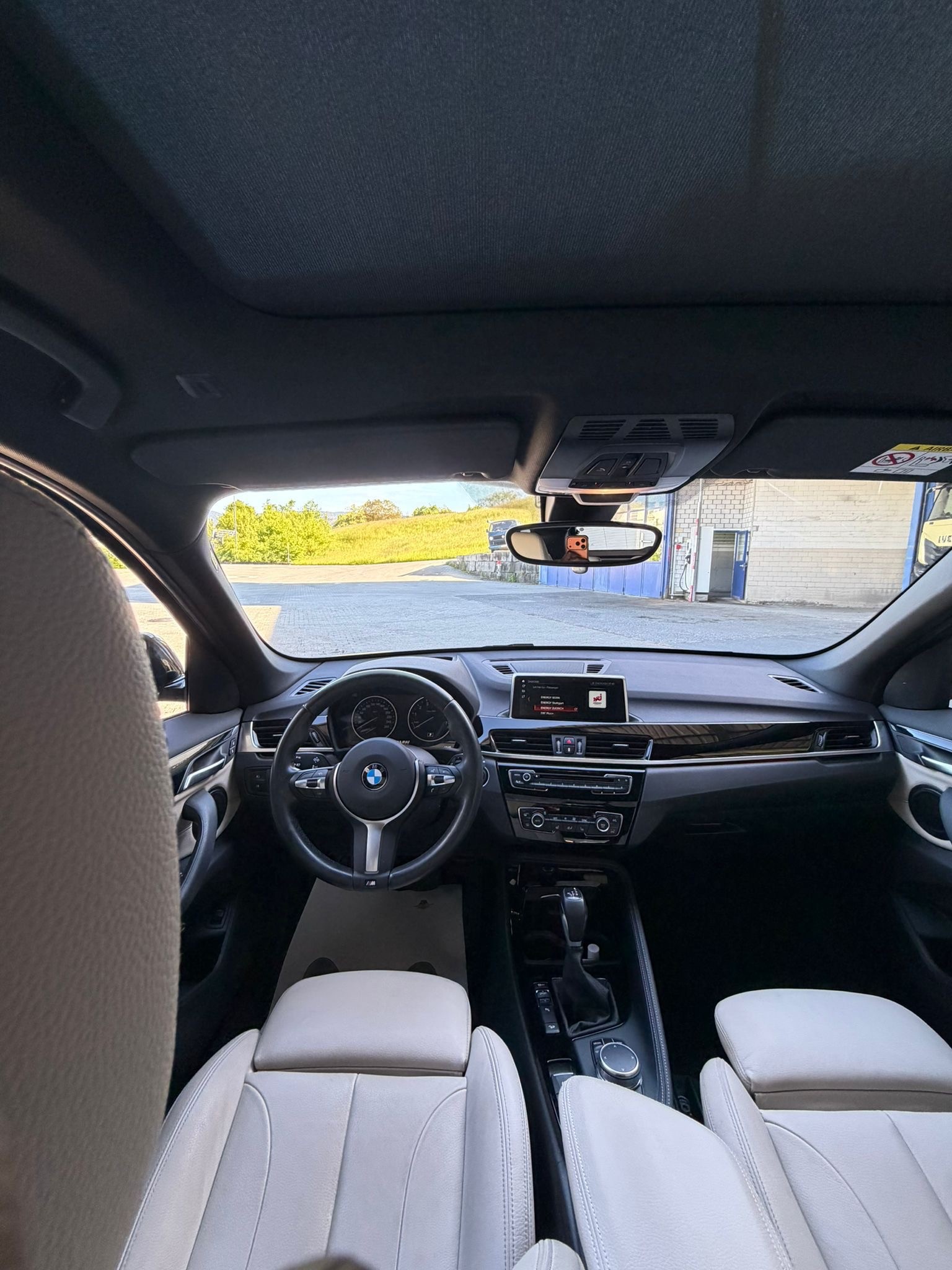 BMW X1 xDrive 25i M-Sportpaket-image-4