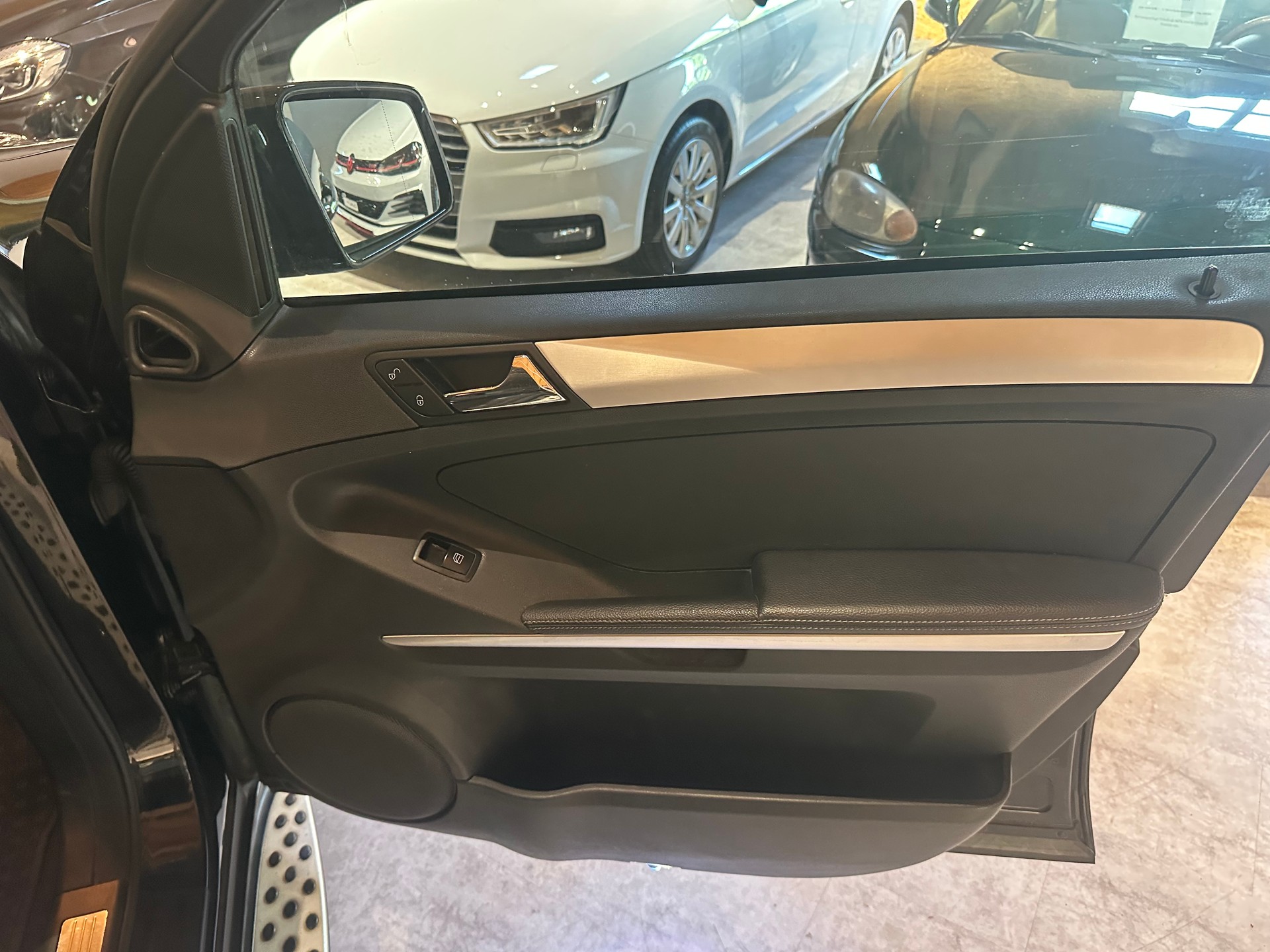 MERCEDES-BENZ ML 320 CDI 4Matic 7G-Tronic/Frisch ab MFK & grossem Service/Top Ausstattung/Frisch ab MFK und Service/Android DAB+ Radio-image-17