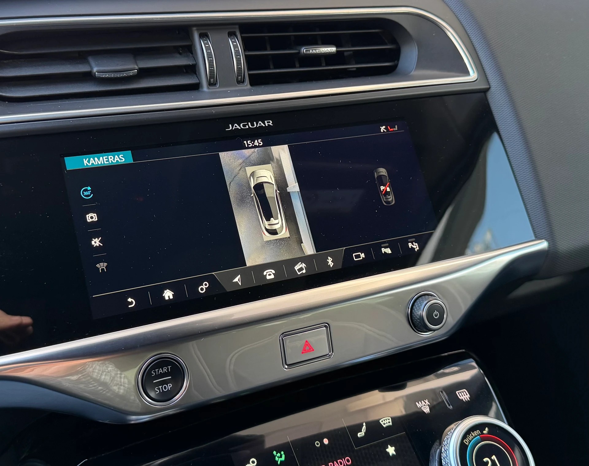 JAGUAR I-Pace EV400 SE AWD-image-18