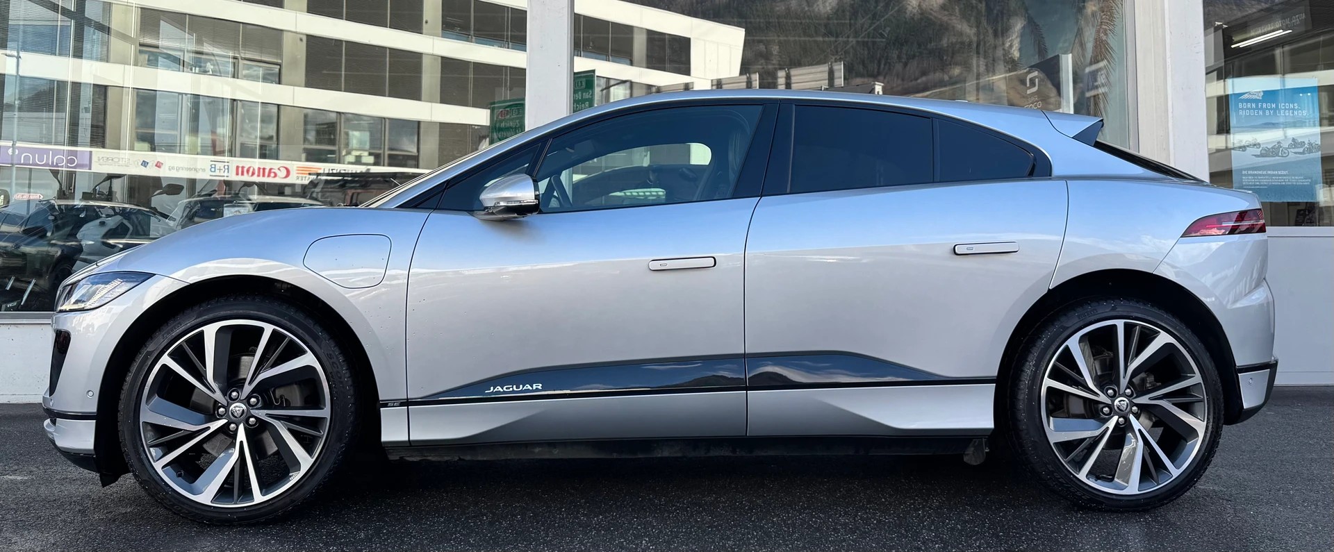JAGUAR I-Pace EV400 SE AWD-image-2