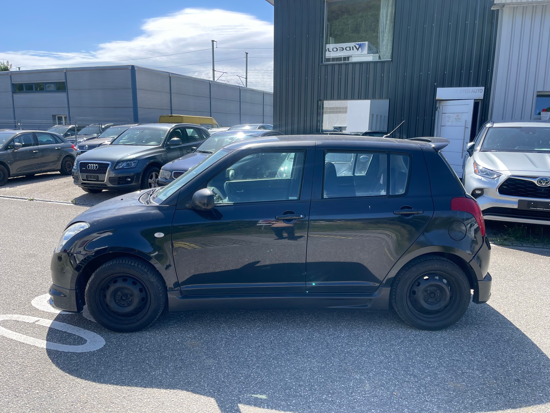 SUZUKI Swift 1.3i 16V GL Top 4x4 ** Frisch Ab MFK: 18.05.2026 ** **-image-7