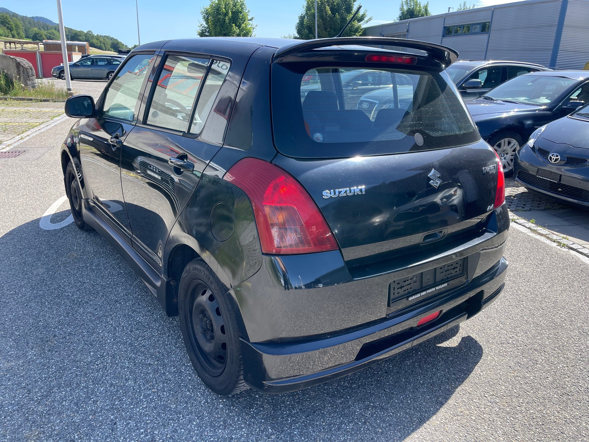 SUZUKI Swift 1.3i 16V GL Top 4x4 ** Frisch Ab MFK: 18.05.2026 ** **-image-8
