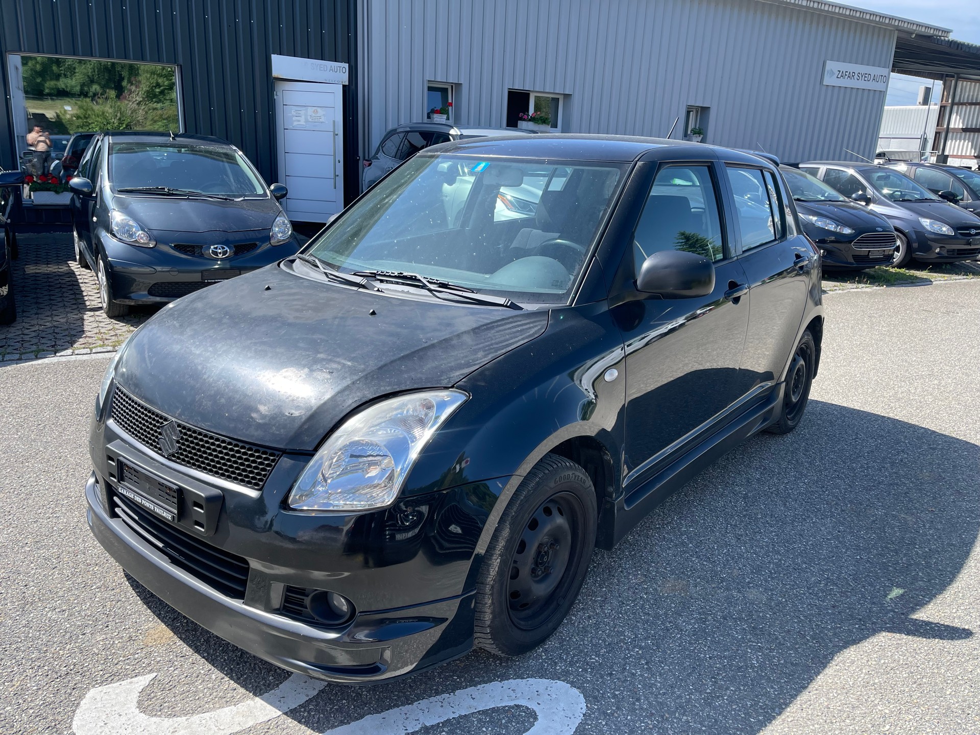SUZUKI Swift 1.3i 16V GL Top 4x4 ** Frisch Ab MFK: 18.05.2026 ** **-image-0