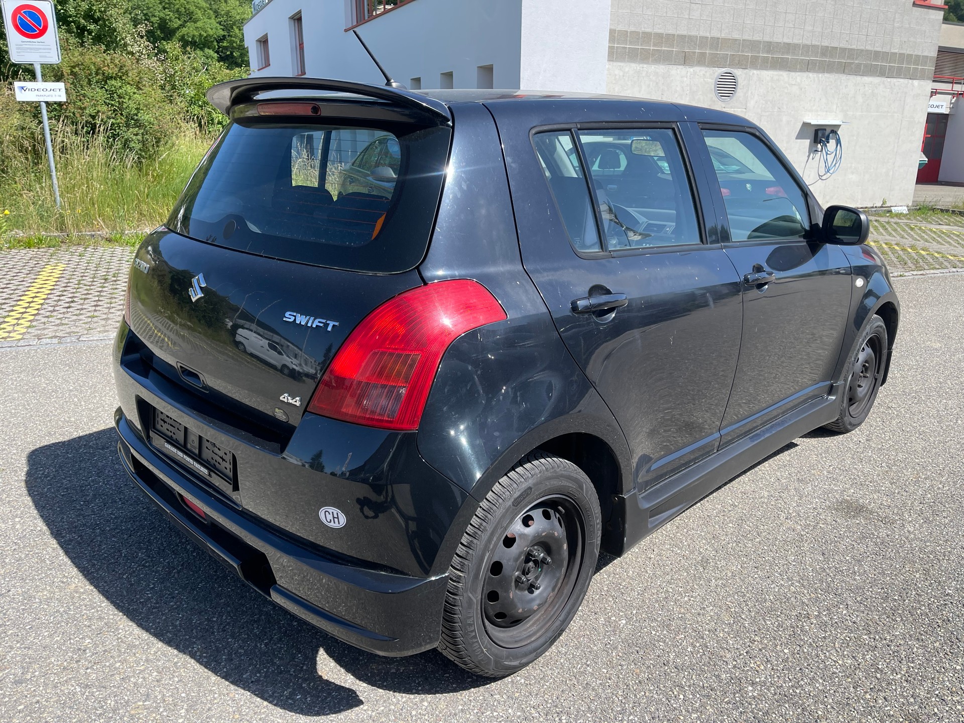 SUZUKI Swift 1.3i 16V GL Top 4x4 ** Frisch Ab MFK: 18.05.2026 ** **-image-4
