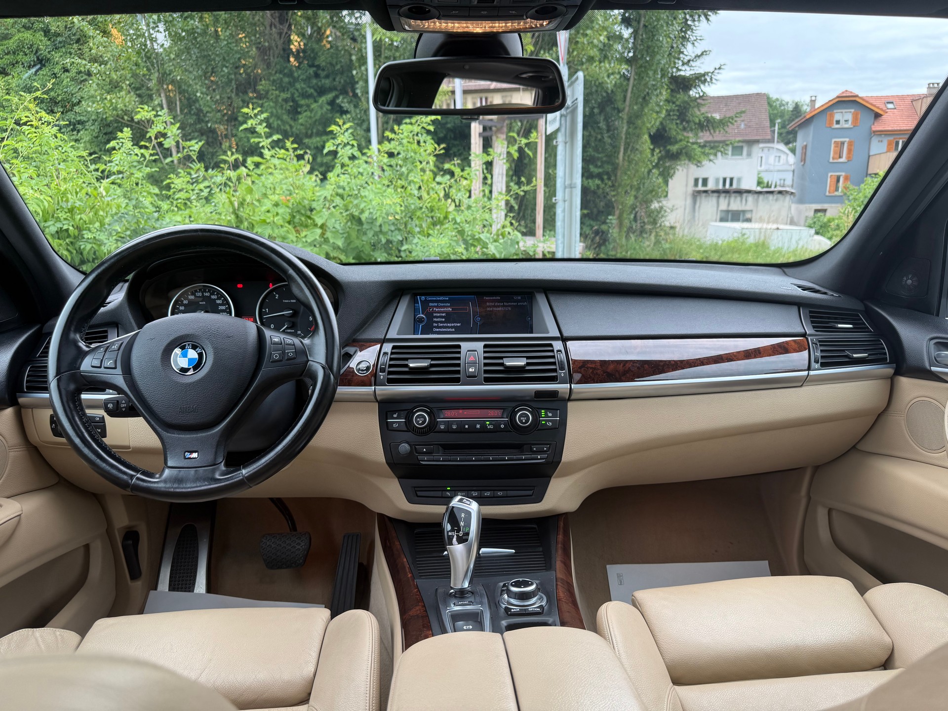 BMW X5 xDrive M Sport 40d Steptronic-image-6