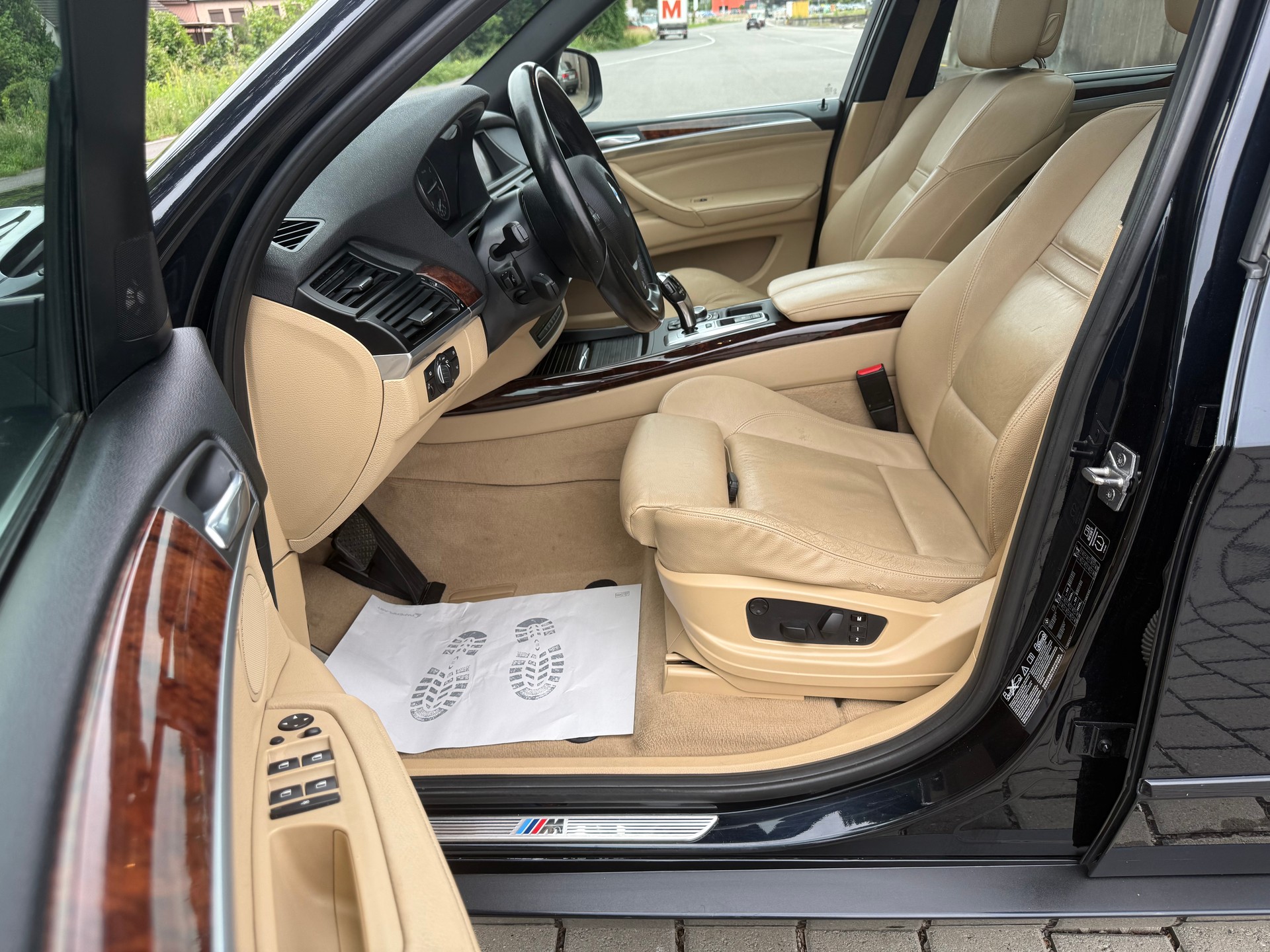 BMW X5 xDrive M Sport 40d Steptronic-image-9