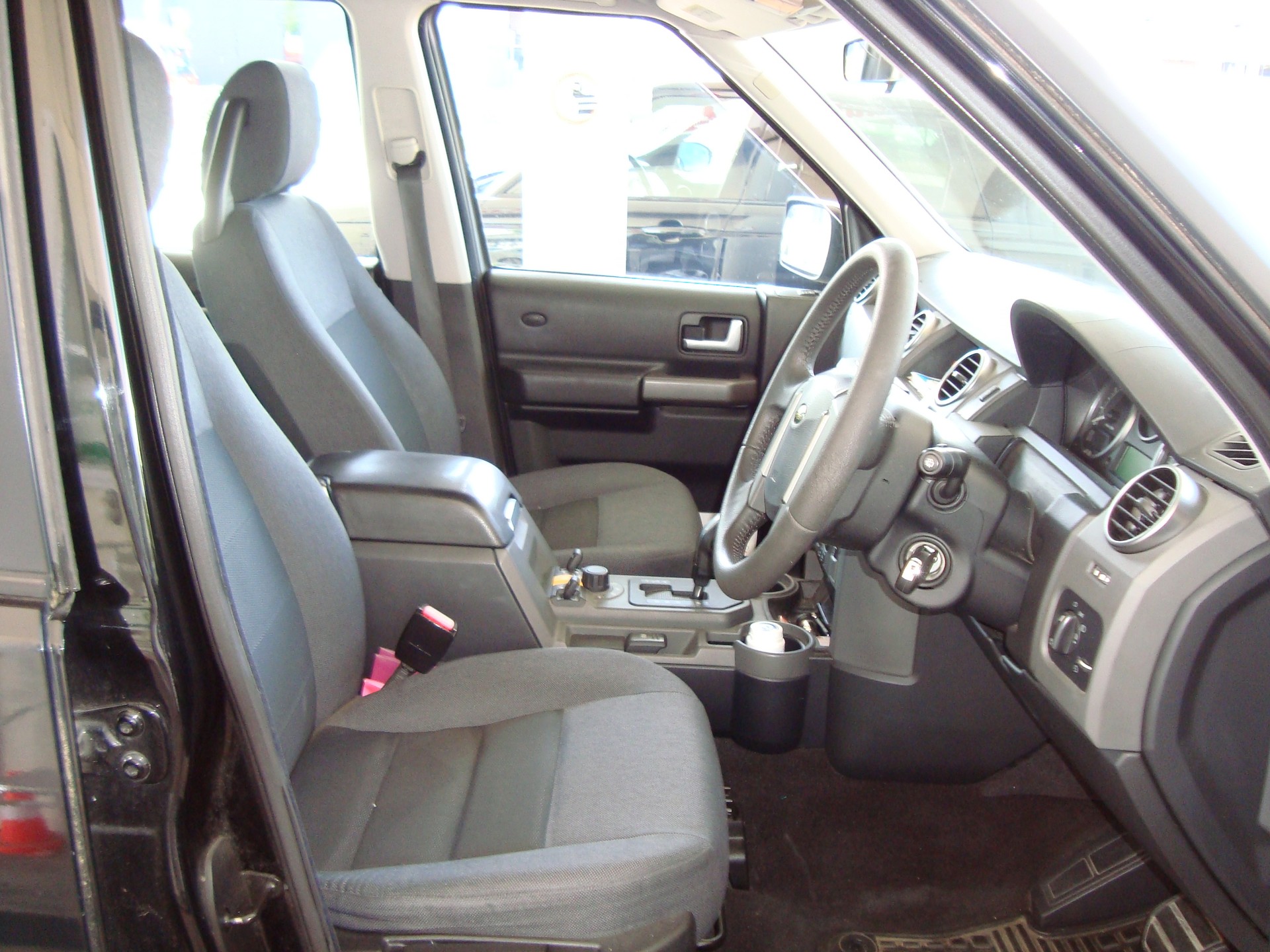 LAND ROVER Discovery 2.7d V6 S Family Edition-image-5