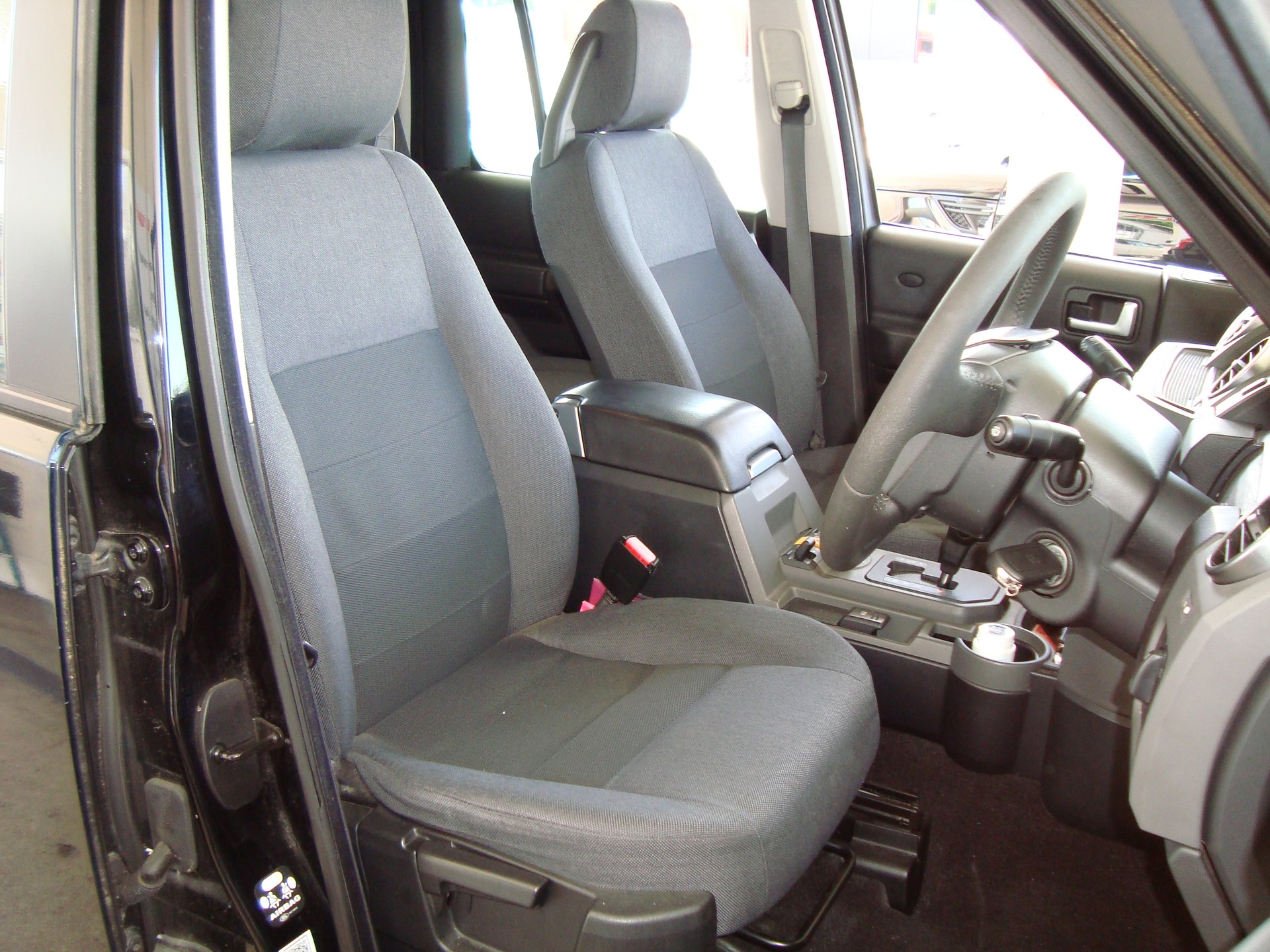 LAND ROVER Discovery 2.7d V6 S Family Edition-image-6