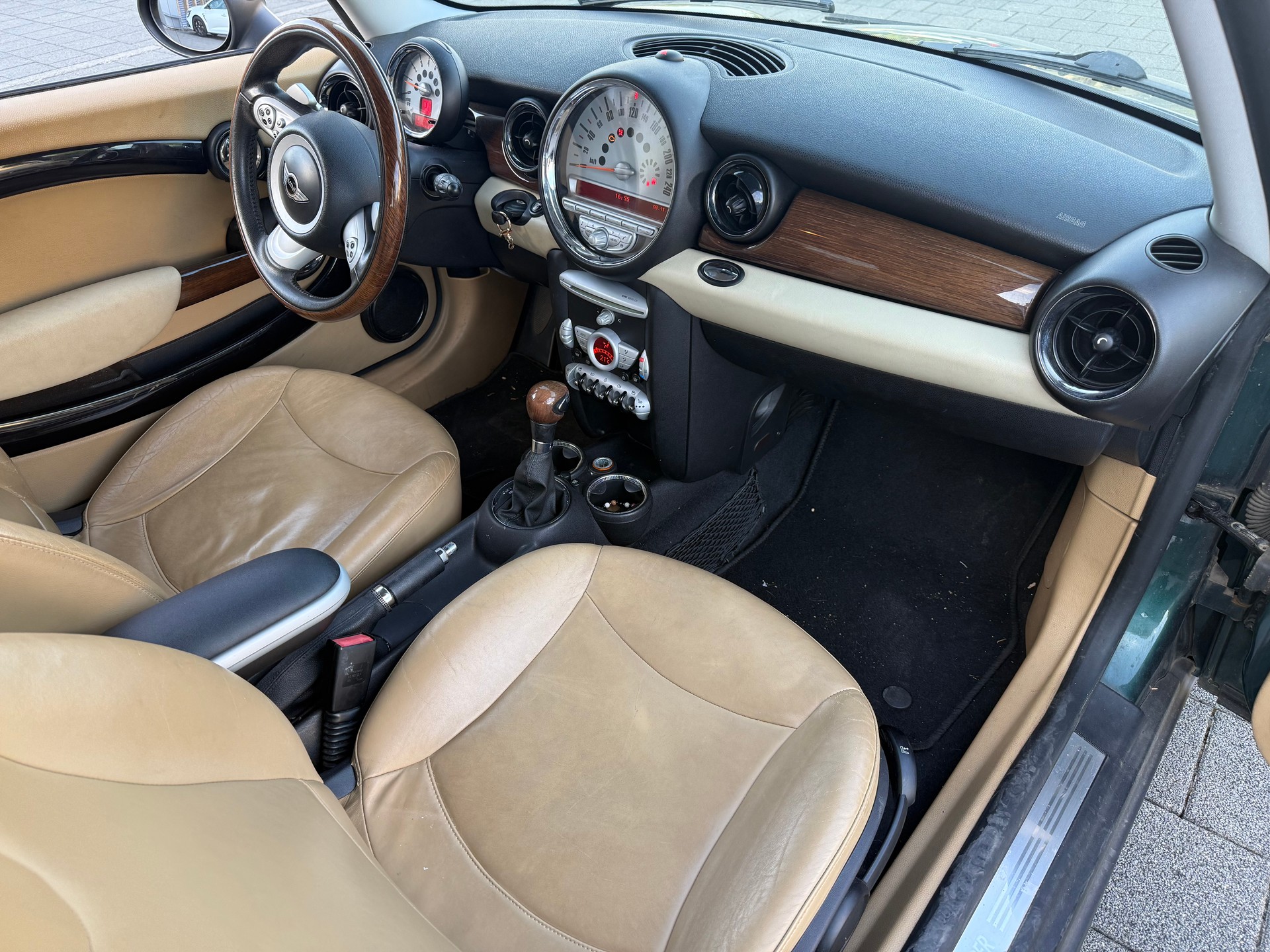 MINI Cooper-image-7