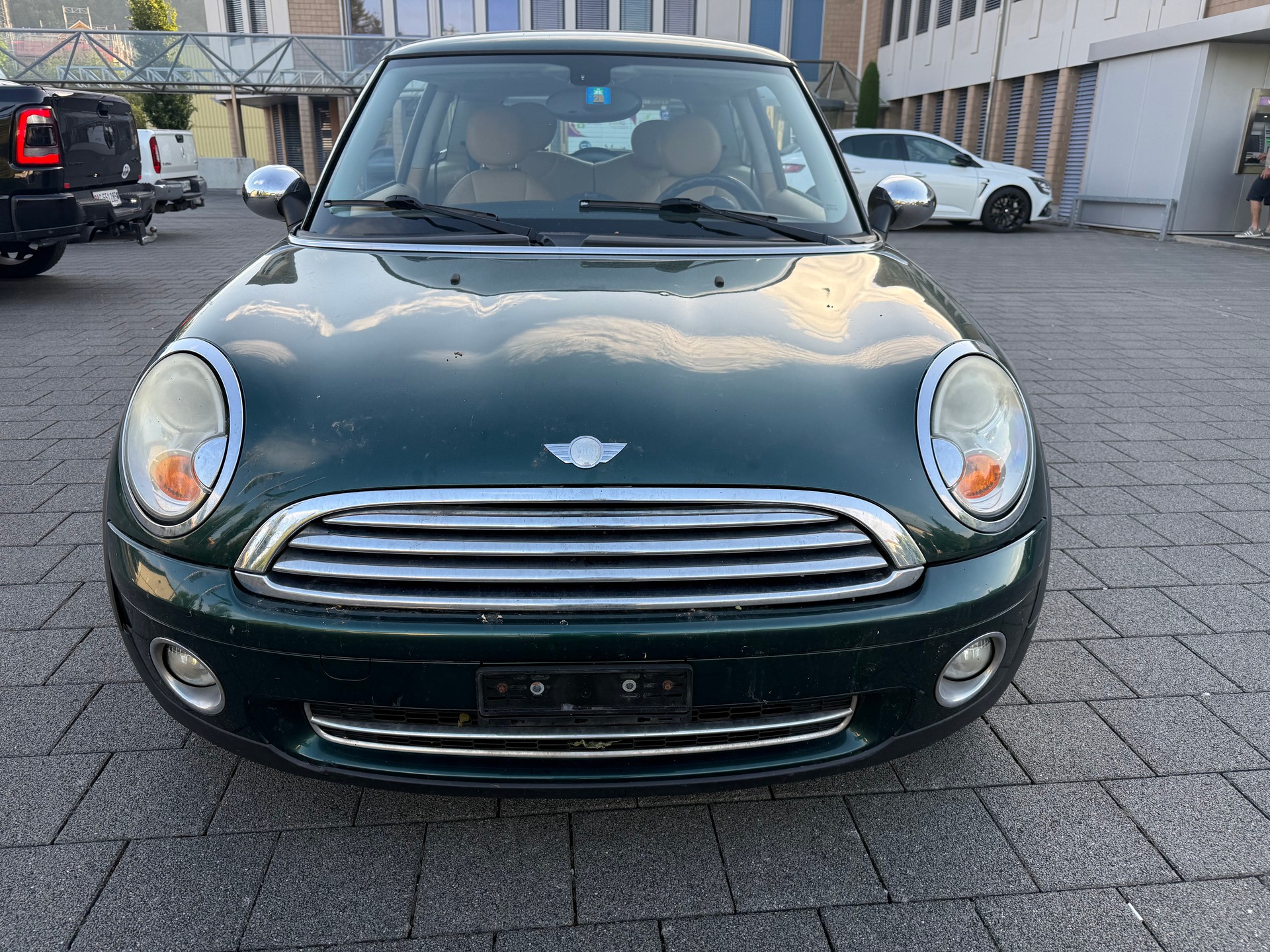 MINI Cooper-image-1