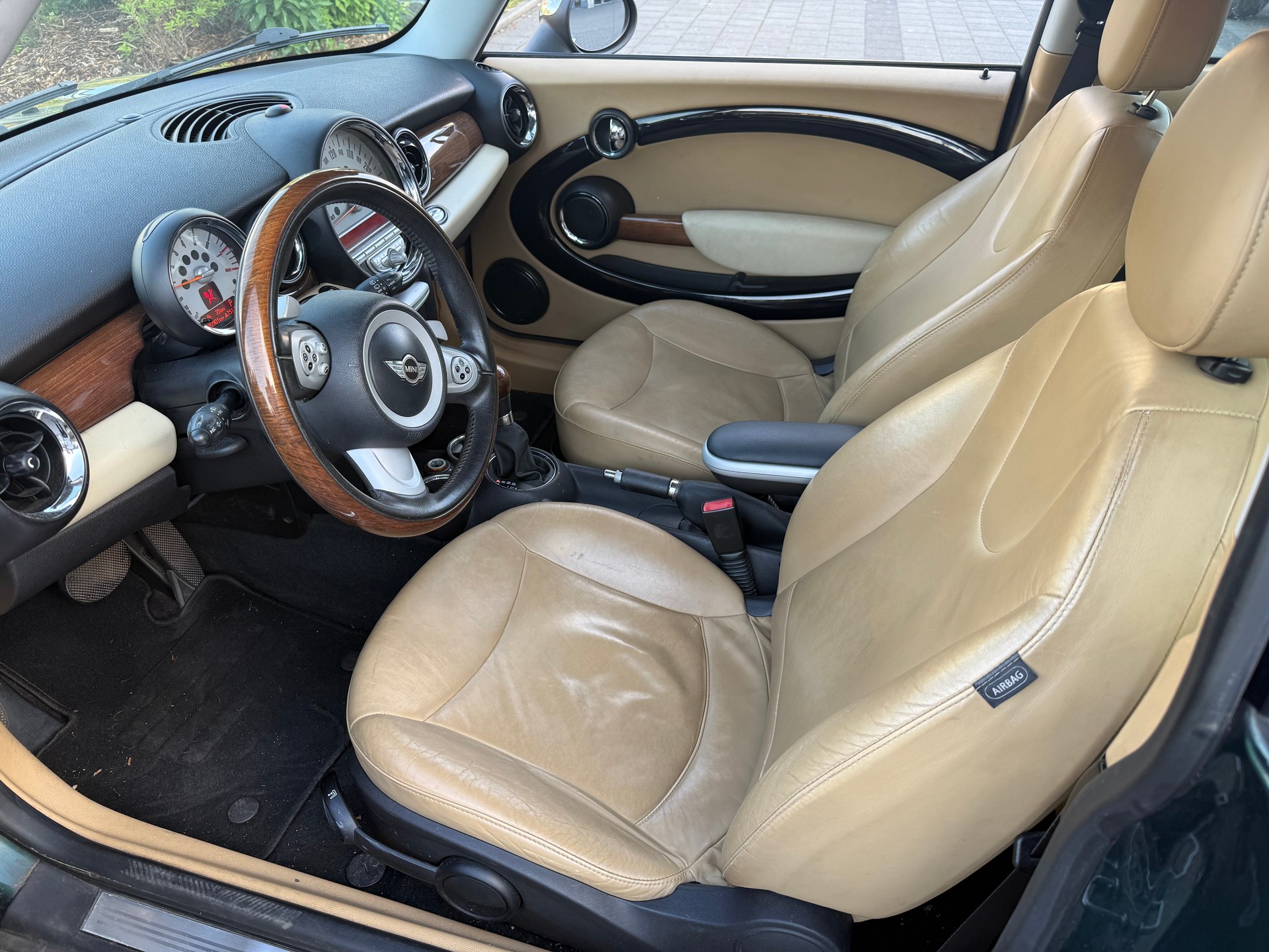 MINI Cooper-image-8