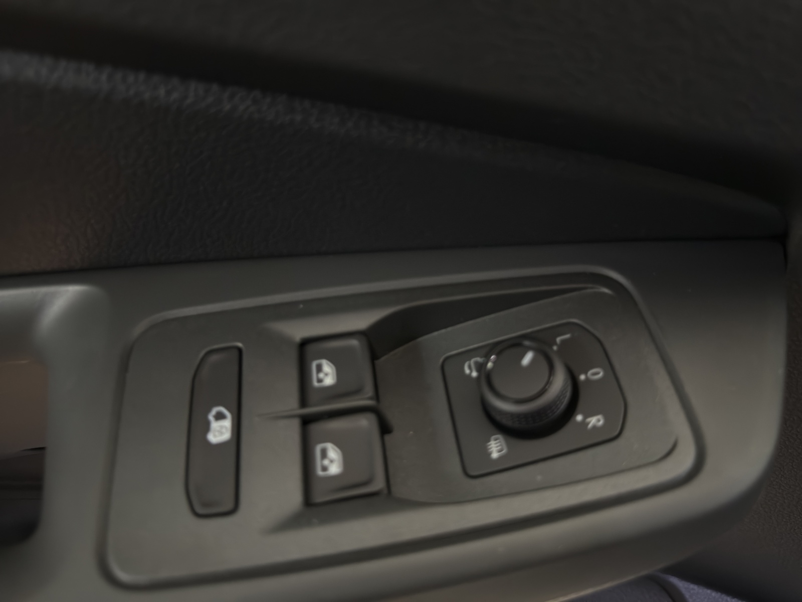 VW Caddy Cargo 1.5 TSI Plug in Hybrid DSG-image-14
