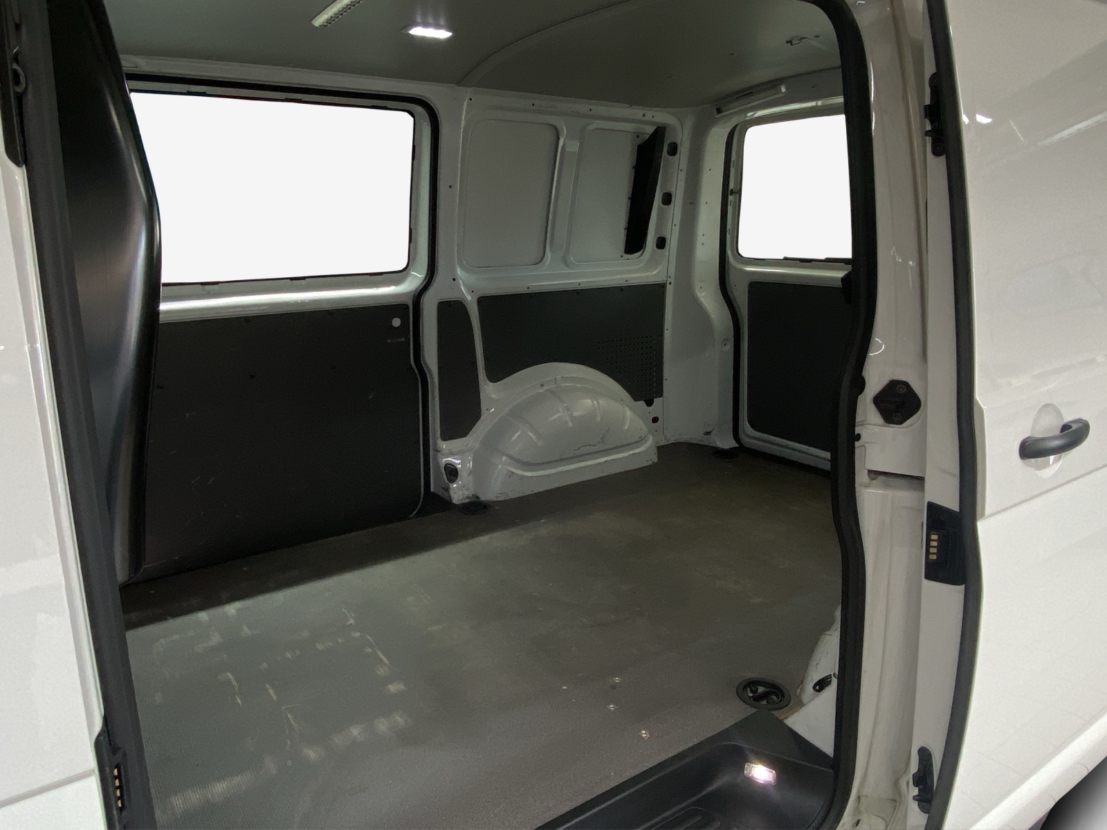 VW T6.1 2.0 TDI-image-11