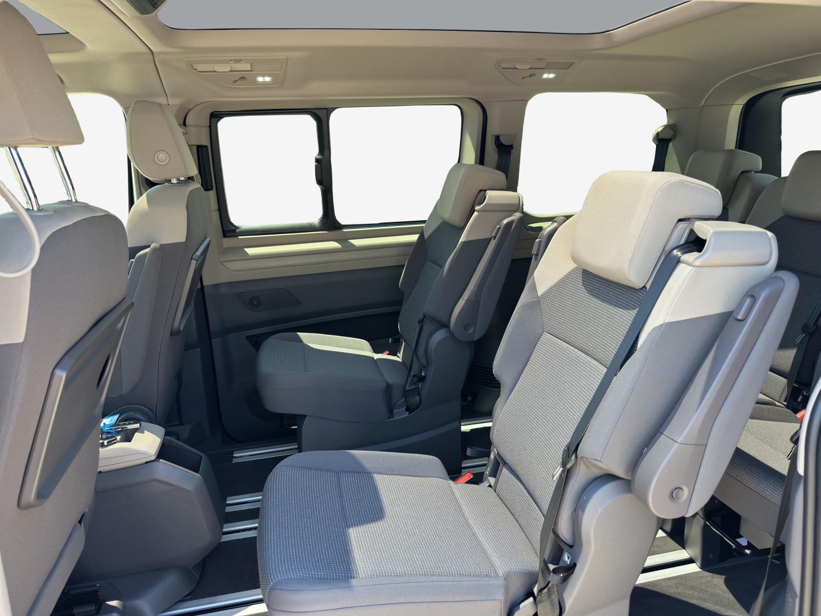 VW Multivan 2.0 TDI Liberty DSG-image-11