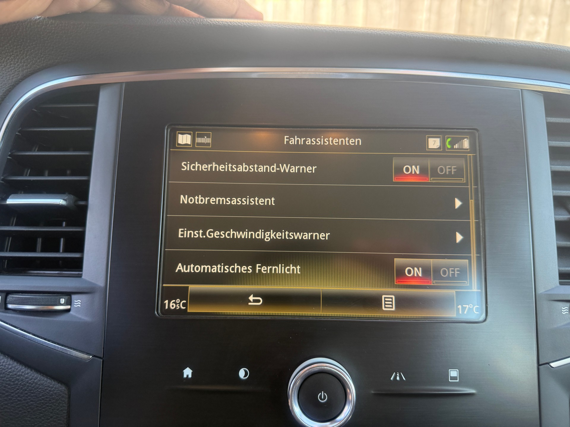 RENAULT Mégane Grandtour 1.5 dCi Business EDC-image-10