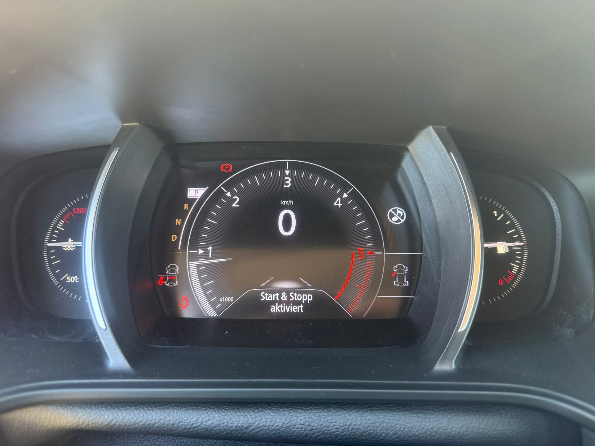 RENAULT Mégane Grandtour 1.5 dCi Business EDC-image-6